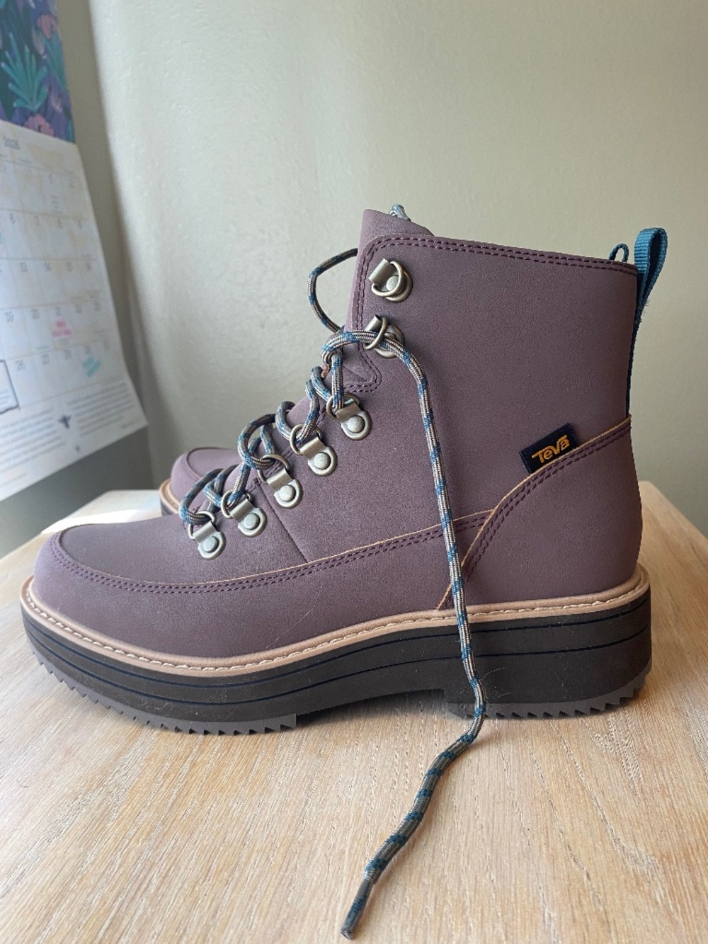 Teva Women’s Midform Boot (Size 8)